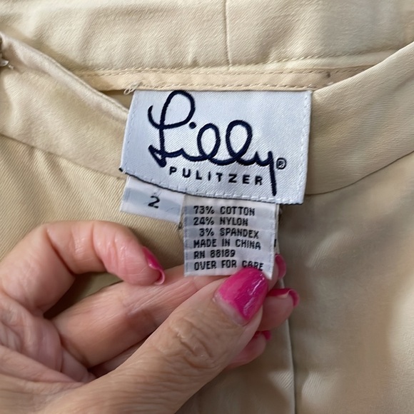 Lilly Pulitzer Straight Leg Khaki Pants. Size 2 - Picture 2 of 5